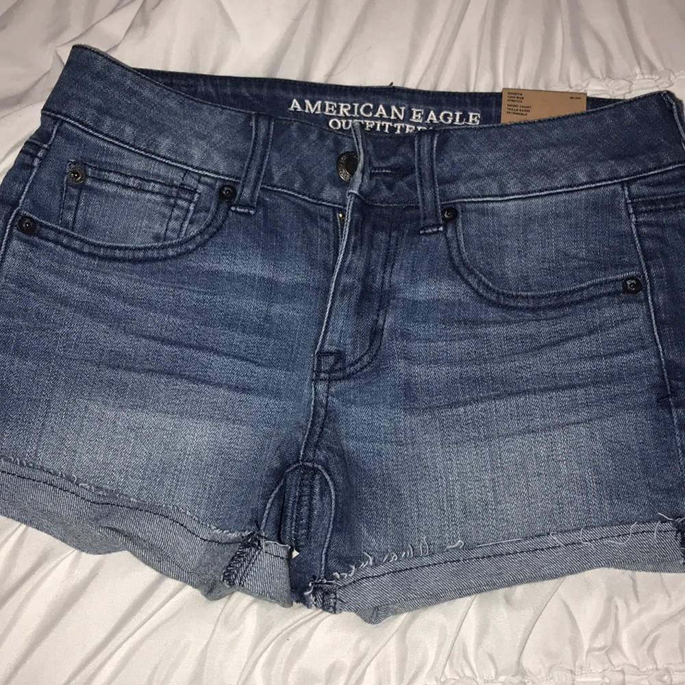 Women’s American Eagle shorts